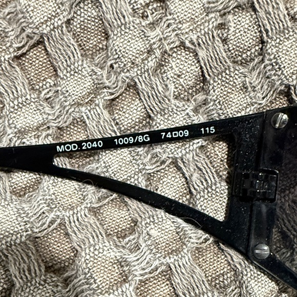 Vintage Versace Model 2040 1009/8G Black Sunglasses - Picture 7 of 7